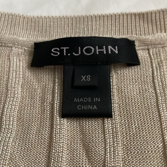 St. John scoop neck tank top - Picture 2 of 5